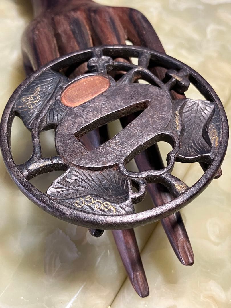 鍔　日本刀鍔　透かし　金象嵌　長州住友正