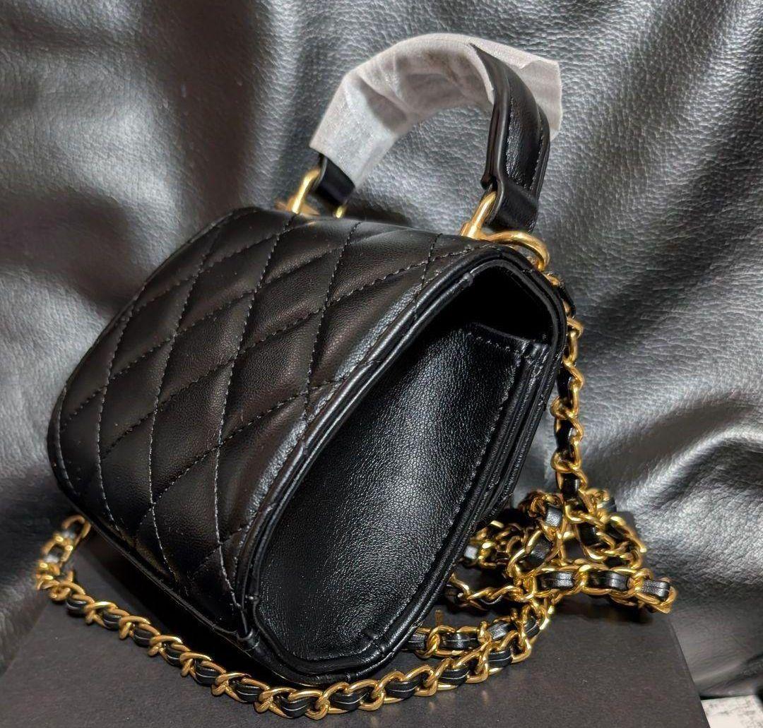 CHANELブラックキルティングチェーンショルダーミニバッグ ミニマトラッセ