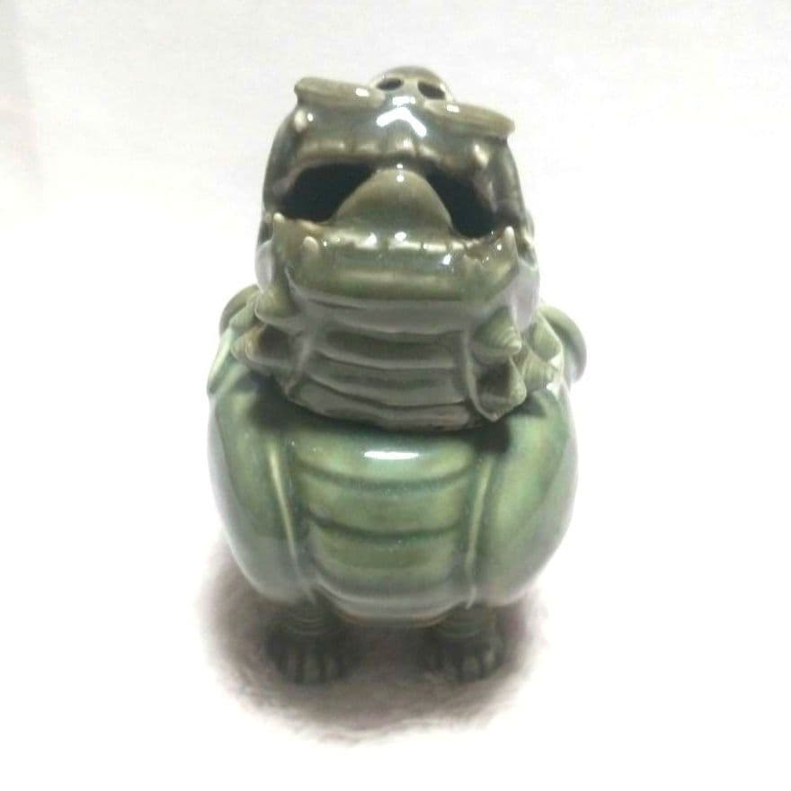 青磁獅子香炉　獅子型　香炉　獅子置物　茶道具　香道具　骨董品　美術品　時代物