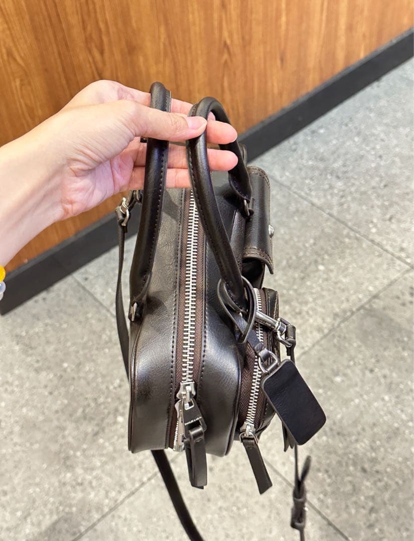 新品CHARLES&KEITH 复古ボストン多口袋手提包 Multi