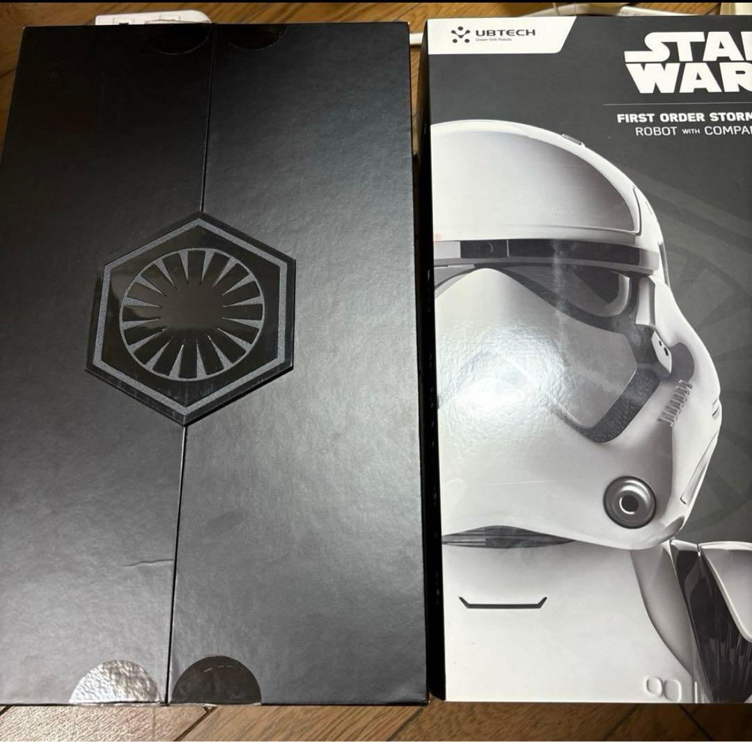 UBTECH スター・ウォーズ　音声・顔認識対応ロボット　二足歩行ロボット