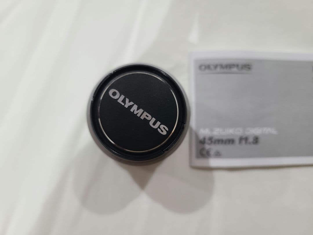 MS　OLYMPUS 単焦点 45mm F1.8　プロテクター付き