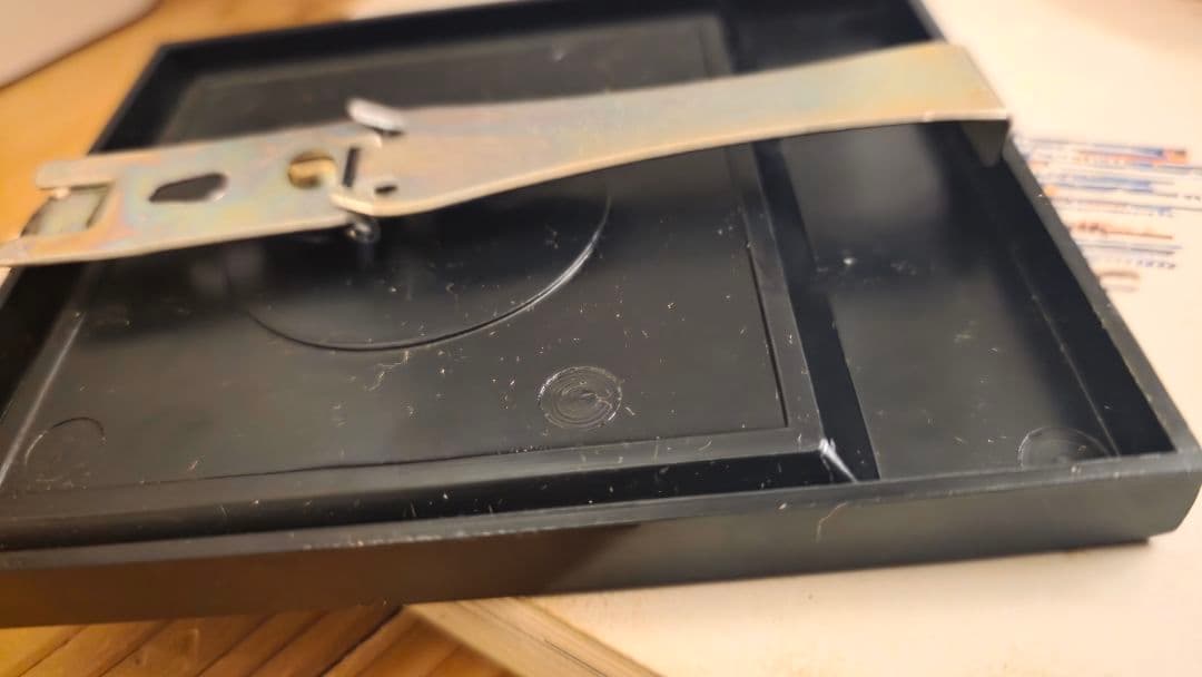 大阪万博　EXPO70 万博記念章　プリズムライト　検索ミャクミャク