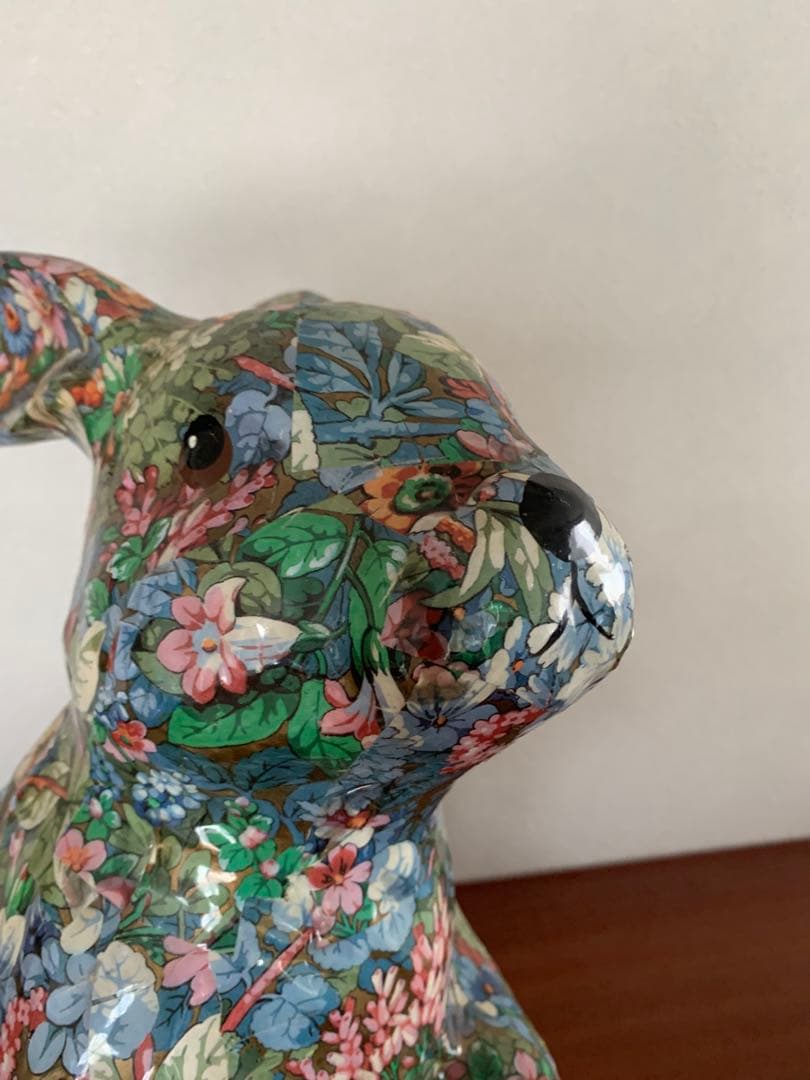 ポーセリン製　うさぎ　フィギュリン　大