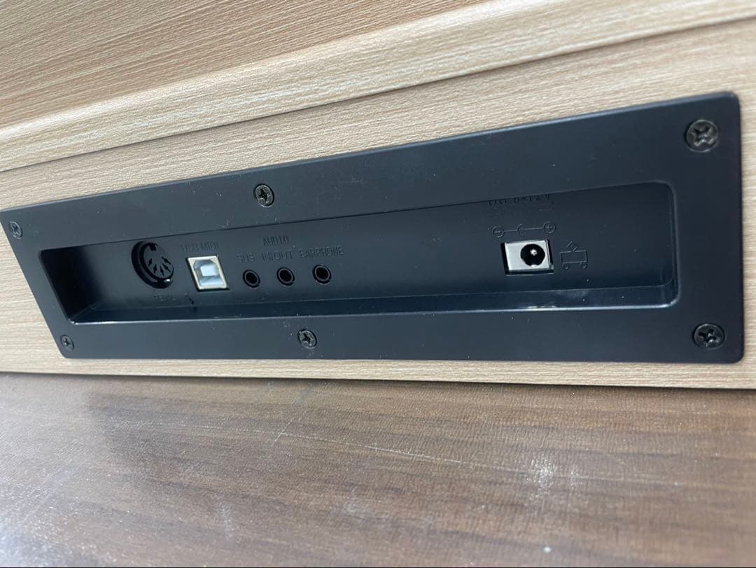 電子ピアノ88鍵盤　給電タイプ　木目調ボディ　オークベージュ