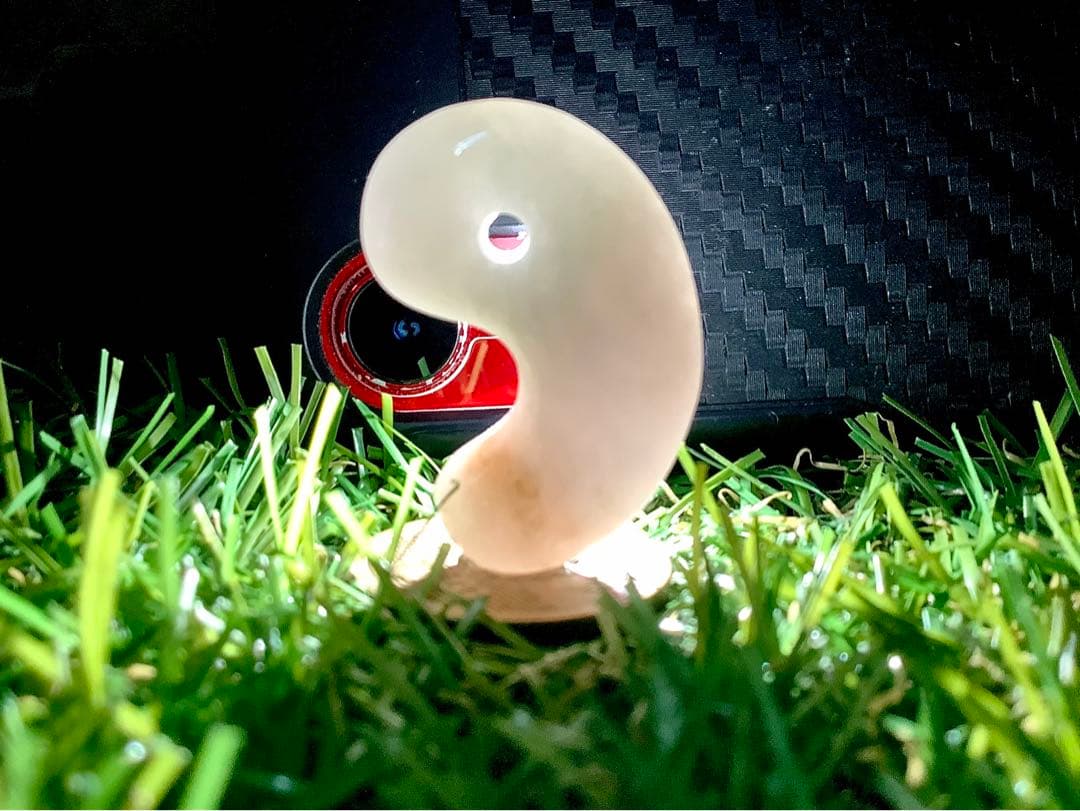 ✳見た事ありませんよね‼️オレンジ混ざり　糸魚川翡翠勾玉　本物ジェダイト鑑別書…