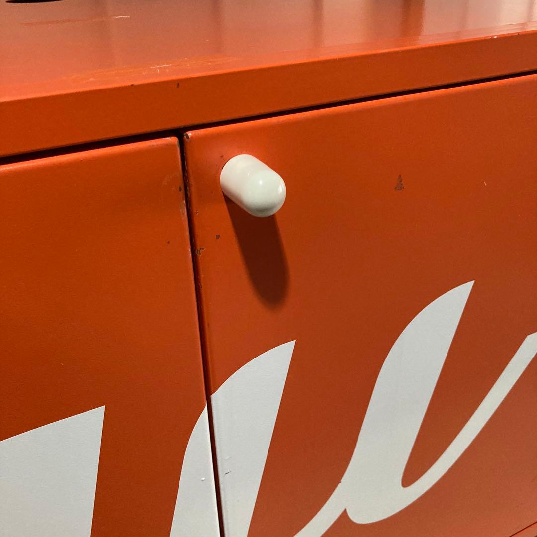 ポップ家具　店舗什器　非売品　au スチール棚