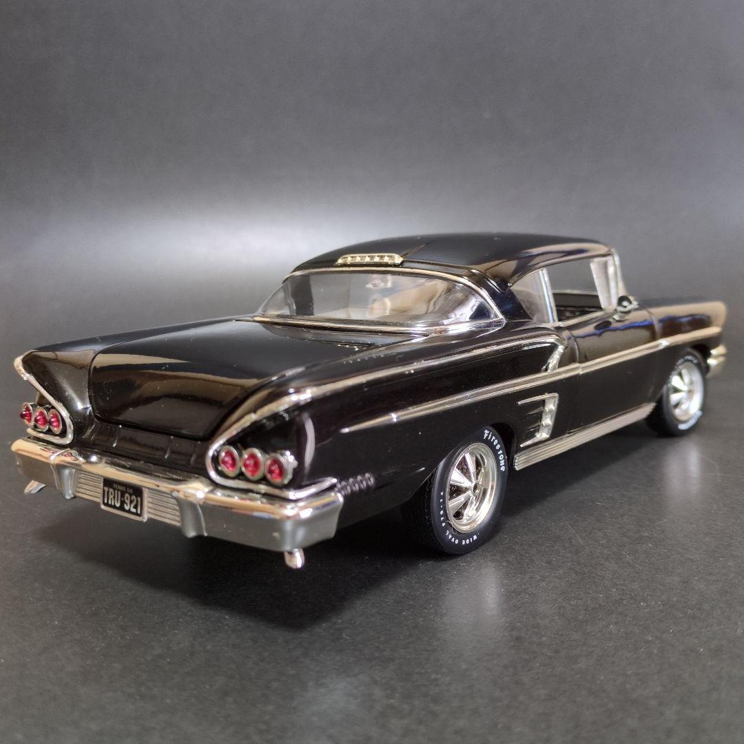 1/18ミニカー　CHEVY　 58’IMPARA