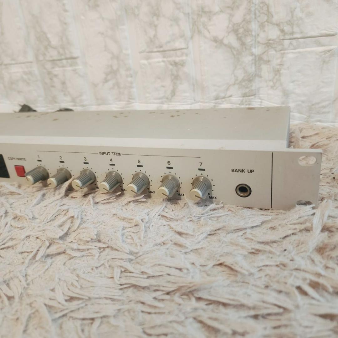 AKAI MB76 プログラマブルミックスベイ