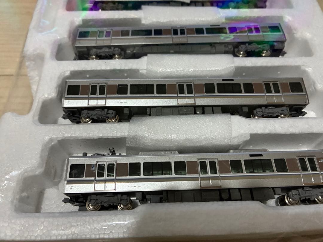 Nゲージ鉄道模型 4両セット シルバー　外装ケースなし