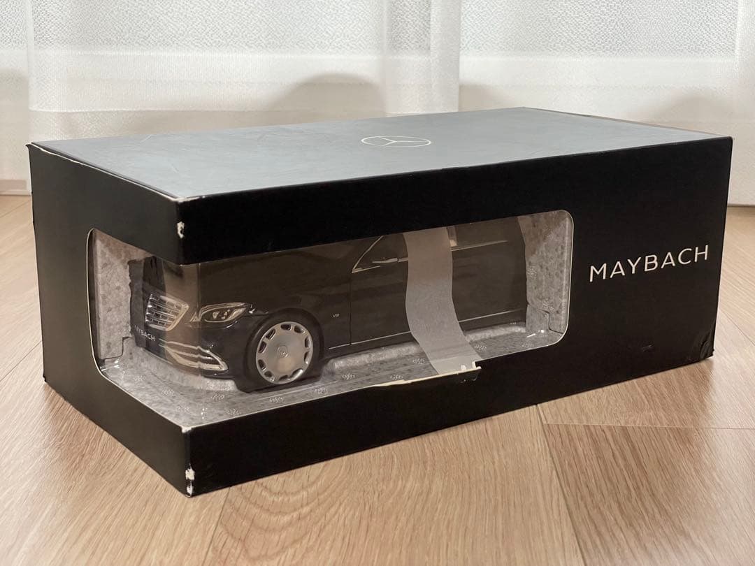 メルセデス マイバッハ S650 1/18 黒メタリック