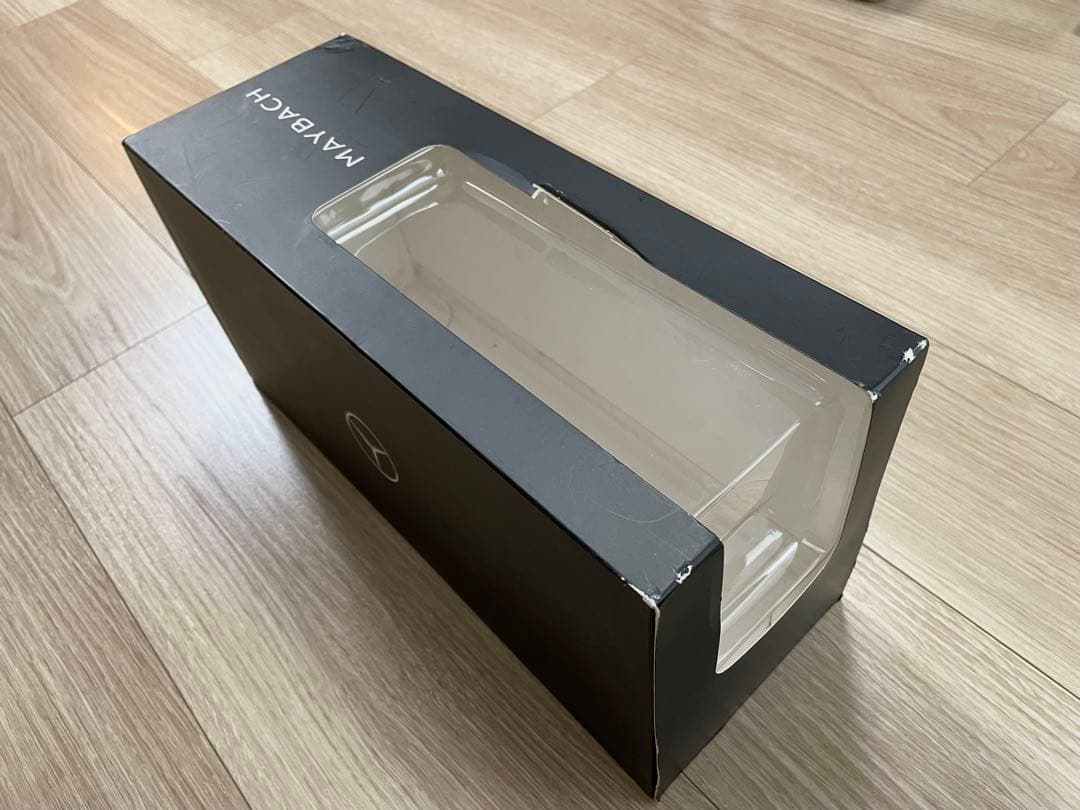 メルセデス マイバッハ S650 1/18 黒メタリック