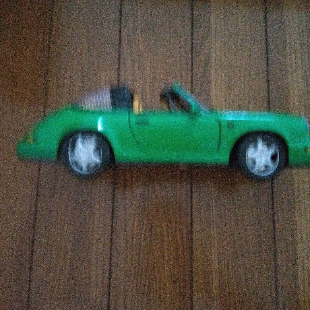 グリーン カレラ2 　ポルシェ　911 1/18ミニカー