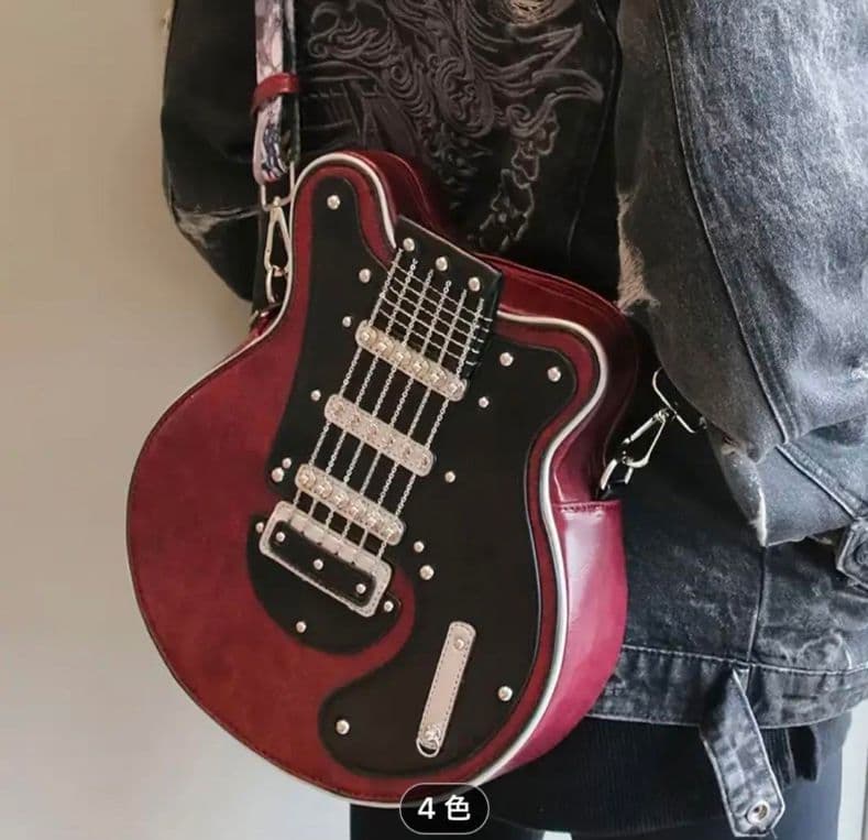 クィーン　ブライアンメイ　レッドスペシャル型バッグ　新品未使用　ショルダーバッグ