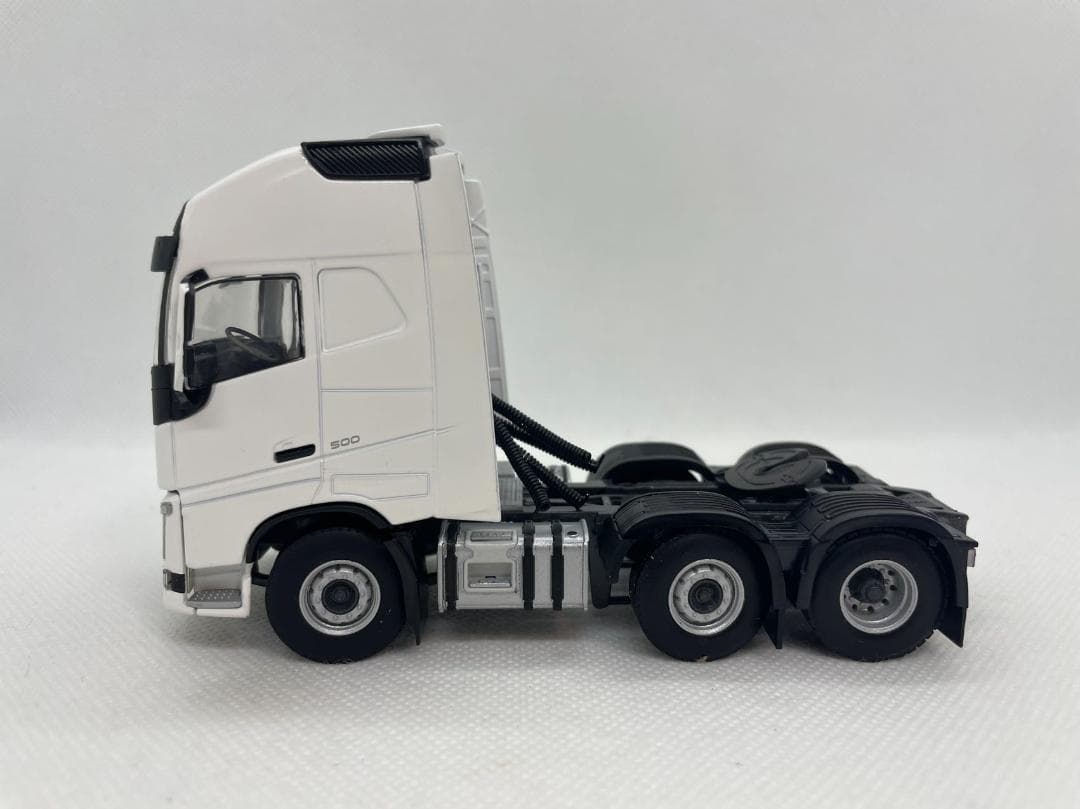 23R-010 WSI 1/50 ボルボ FH4 GLOBETROTTER XL