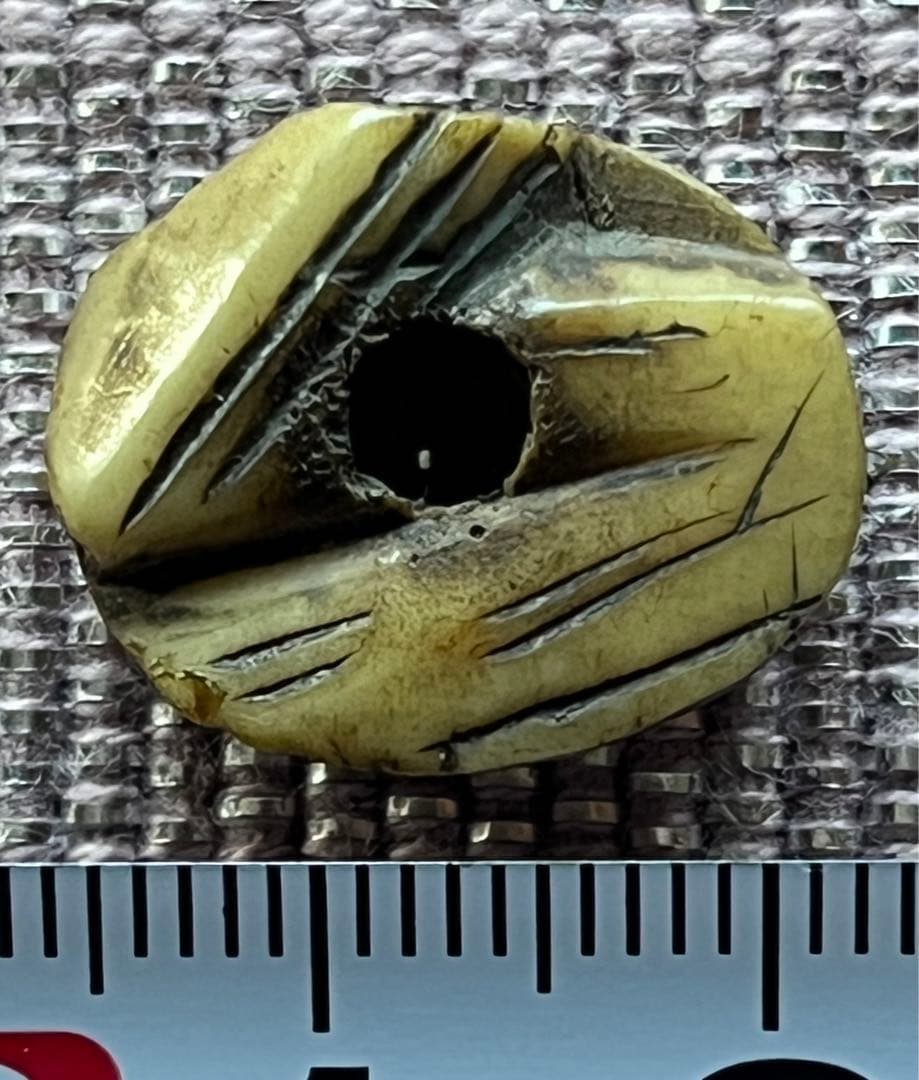 時代物　提げ物 6点　煙草入れ 煙管入れ 桃核 骨彫り 彫刻 アンティーク 古玩