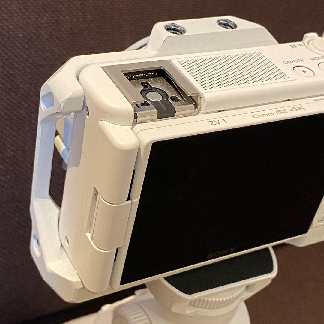 【新品同様】白好きの方へ SONY ZV-1 純正スタンド・映画風撮影レンズ付き
