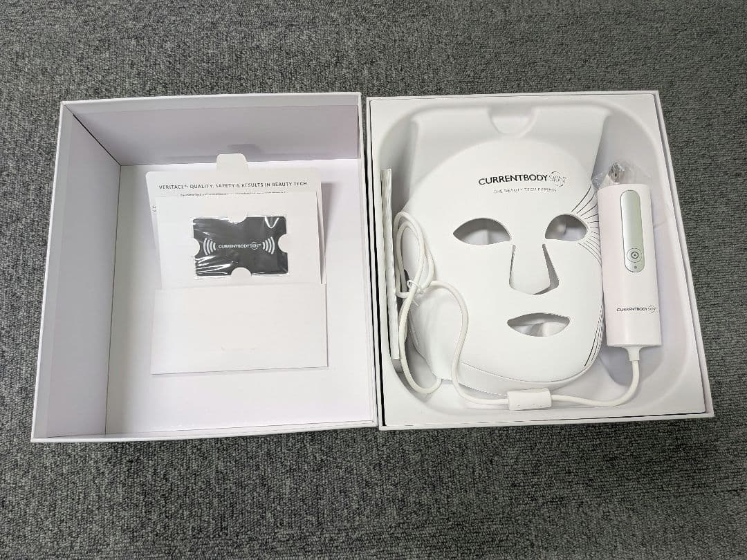 CURRENTBODY LED Light Therapy Mask シリーズ2