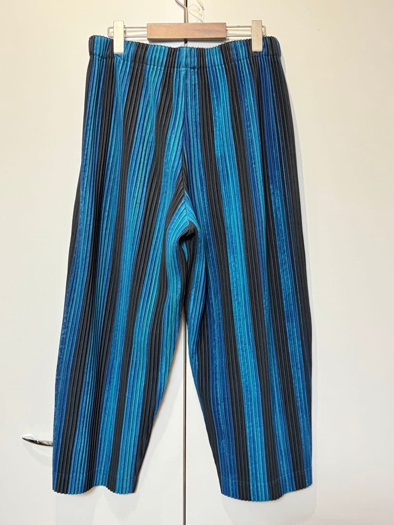 【ISSEY MIYAKE】青と黒のストライプ サルエルパンツ