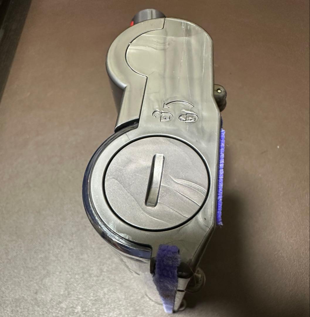 【Dyson】ダイソンV7スリム収納ブラケット付き説明書付き【清掃済み】