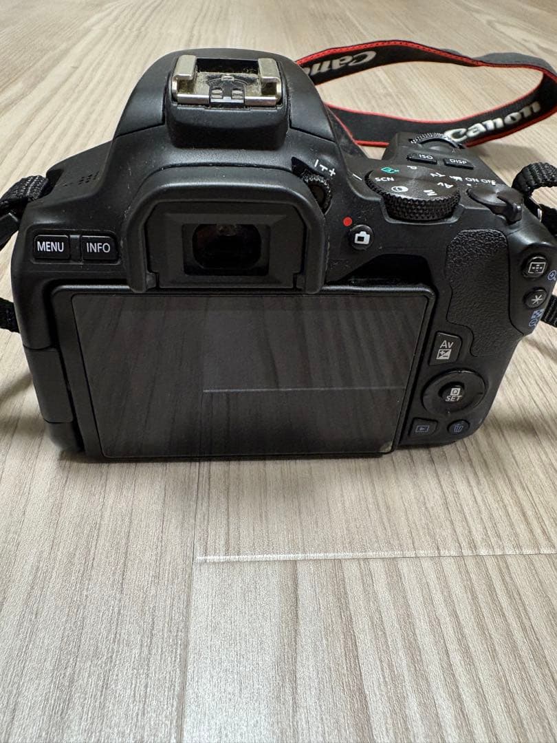 Canon EOS Kiss10 デジタル一眼レフカメラ 本体とレンズ付き