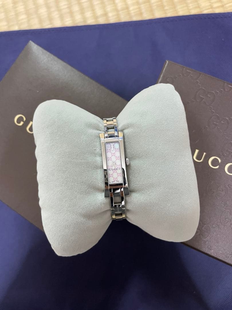 GUCCI アナログ時計 ピンク レディース