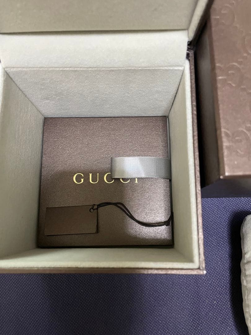 GUCCI アナログ時計 ピンク レディース