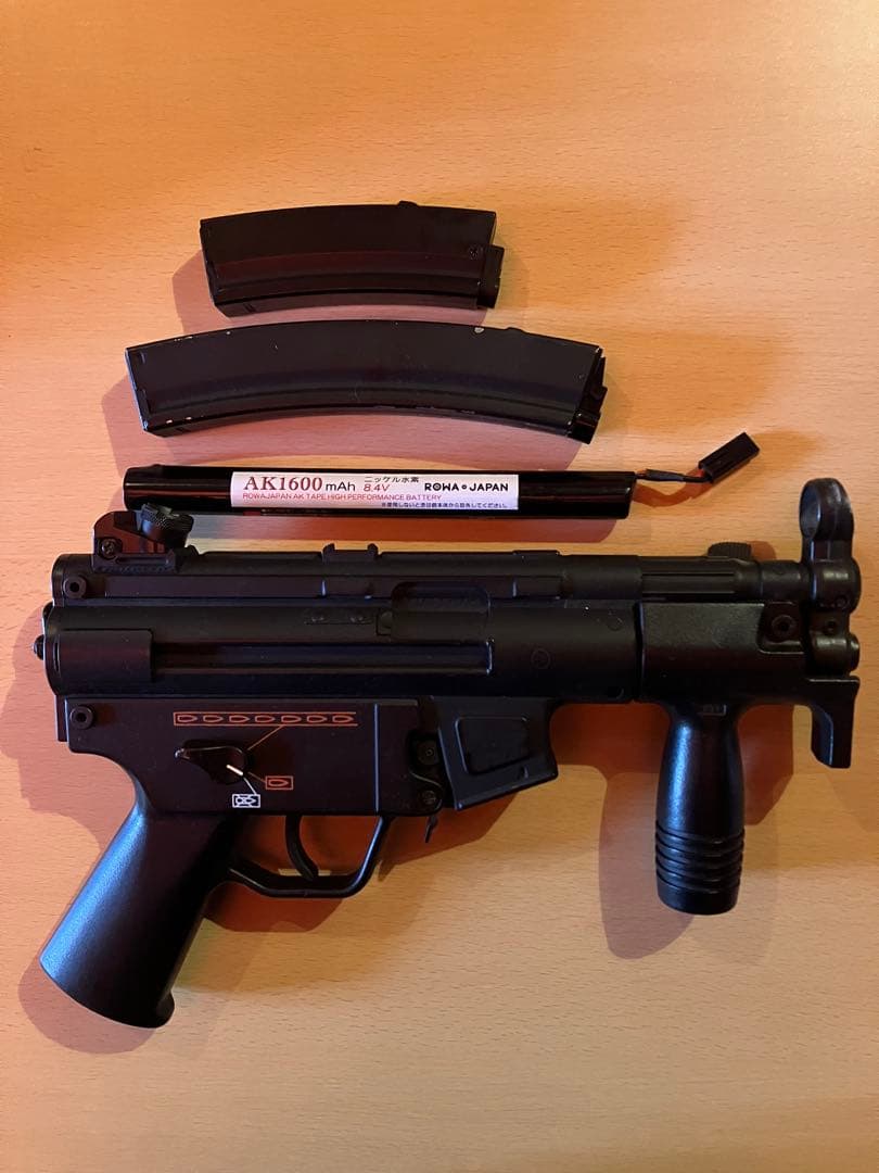 東京マルイ　電動ガンMP5クルツ　バッテリー　マガジン付き　給弾不良