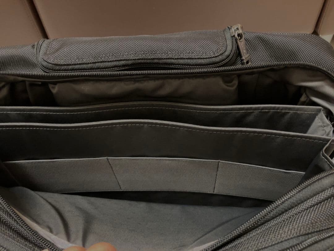 TUMI ブラック キャリーケース 261040D4