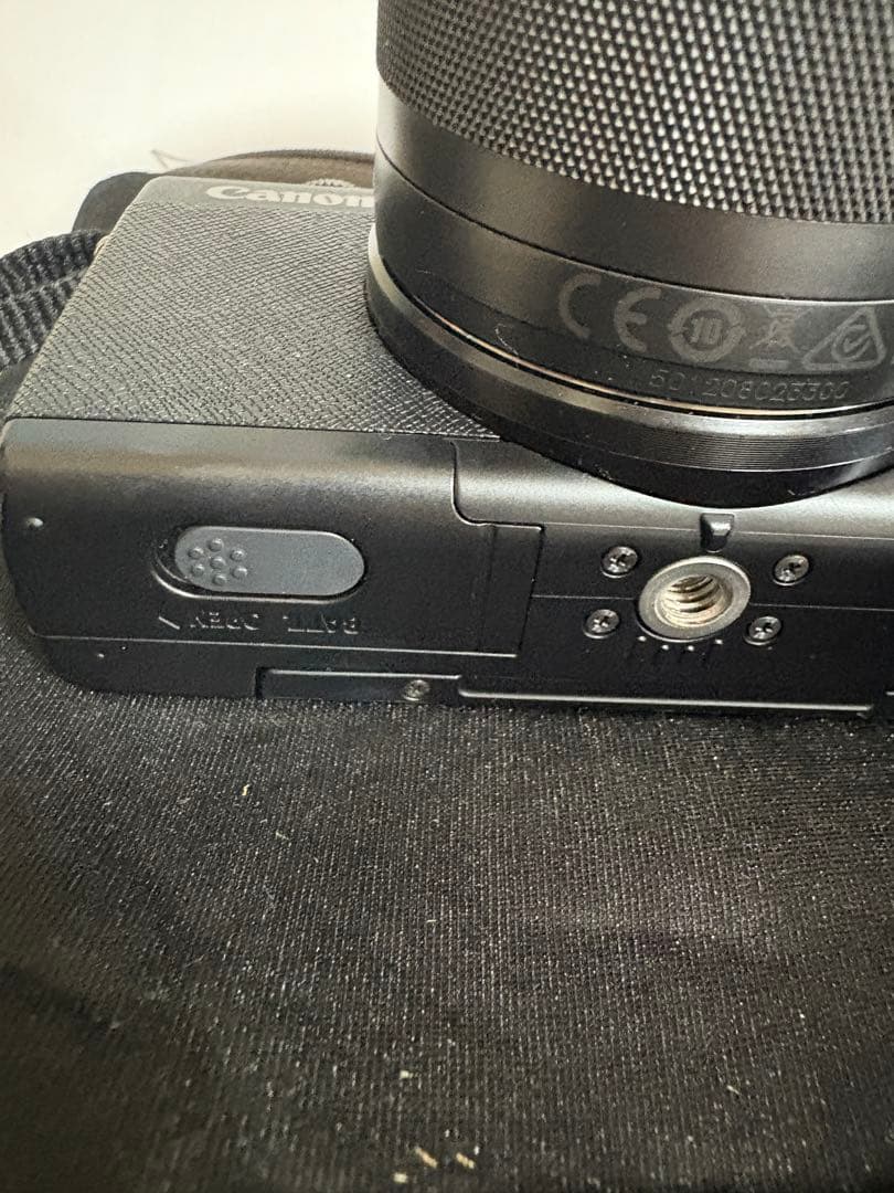 Canon EOS M200 デジタル一眼レフ