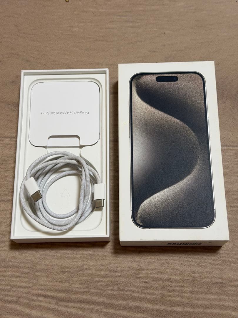 即日発送iPhone 15Pro 256GB ナチュラルチタニウム箱、付属品あり