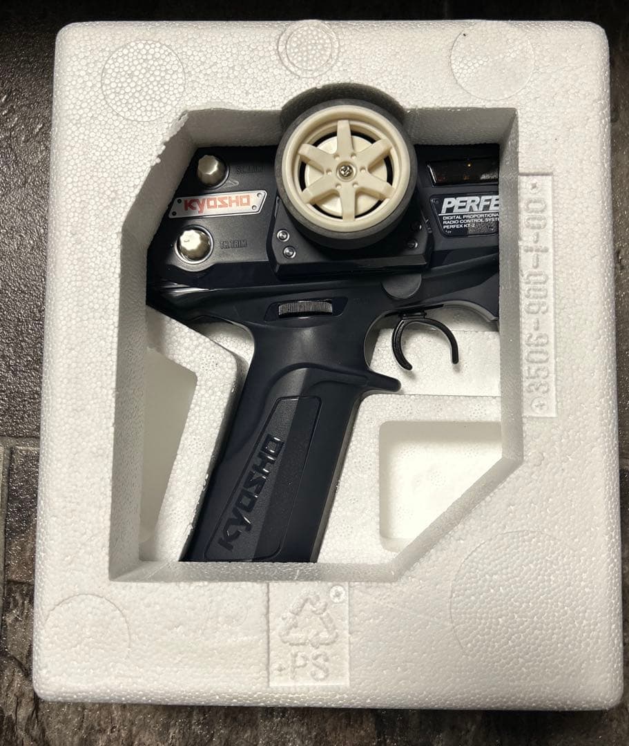 京商　ミニッツ アウディ TT クーペ ラジコン ミニッツレーサー