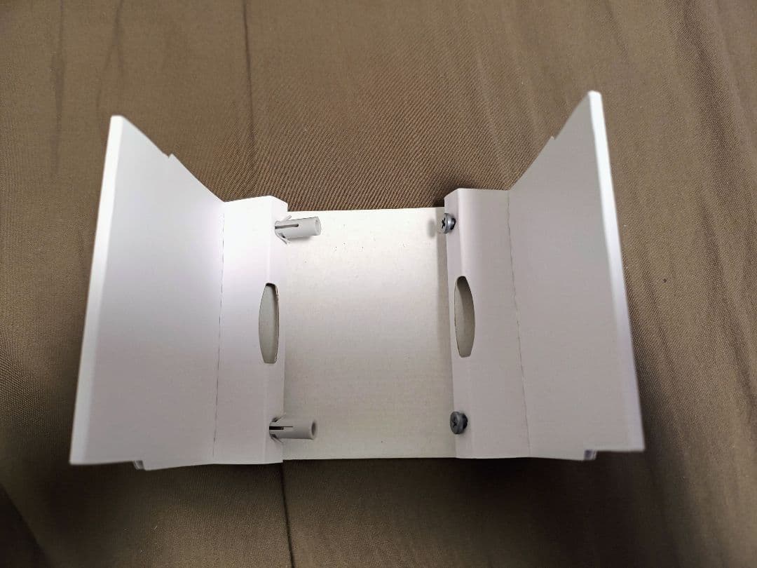 Google Nest Cam (屋内、屋外対応 / バッテリー式) b