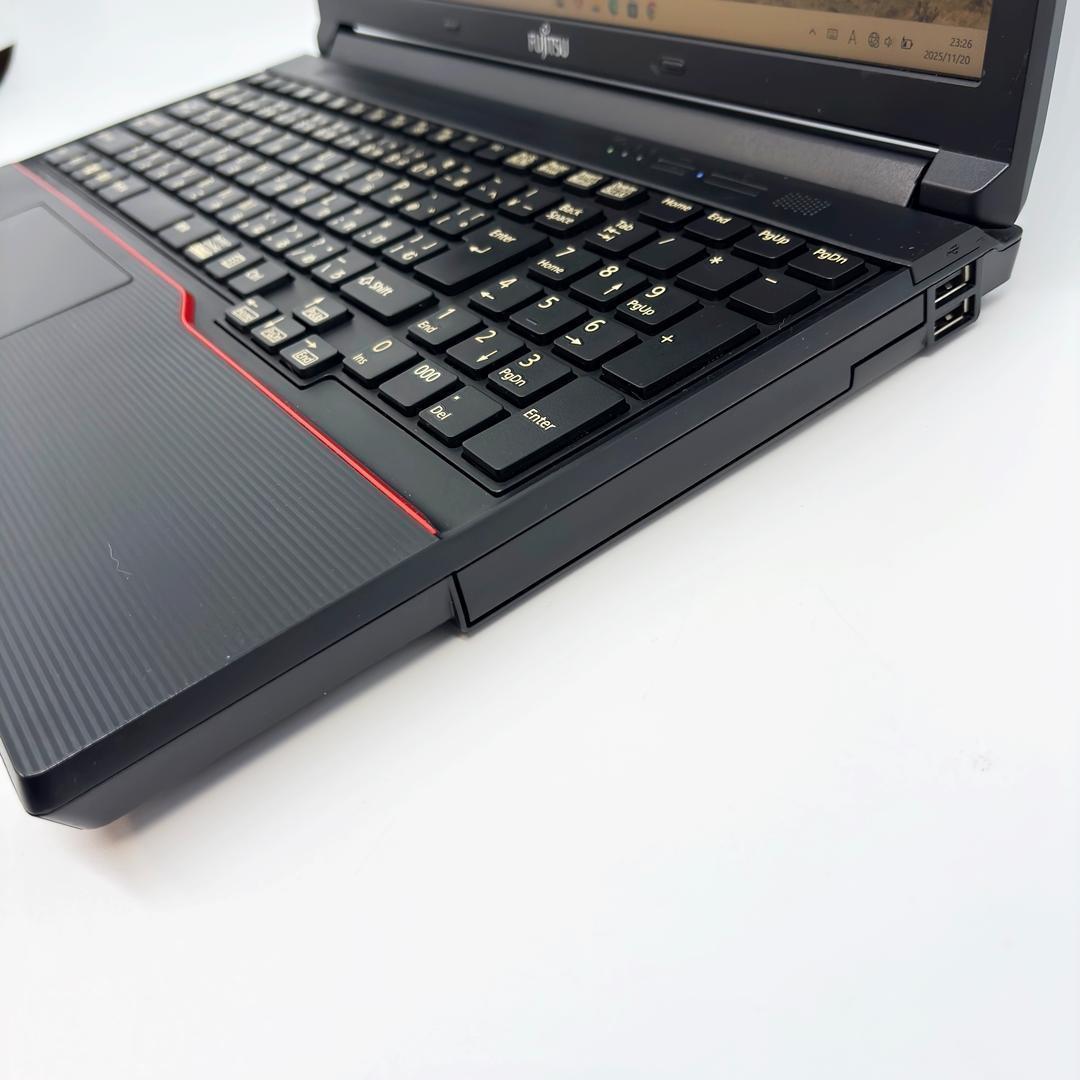富士通 ノートパソコン Corei5 SSD オフィス付き Win11 D15