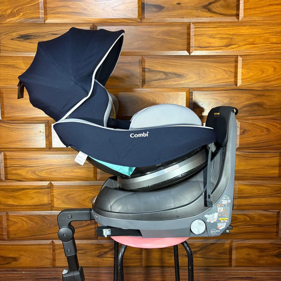 超美品 コンビ　クルムーヴ スマート ISOFIX JN-570 ネイビー