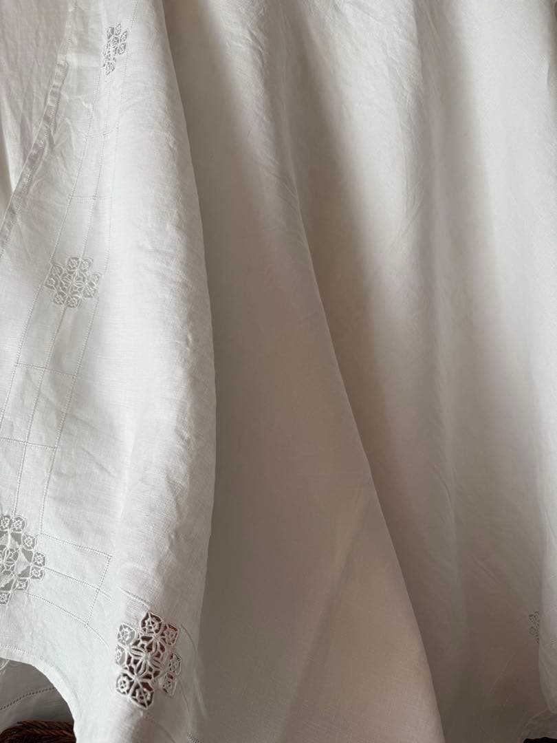 フランスアンティークஐ⋆*ホワイトリネンの素敵な刺繍クロスஐ⋆*