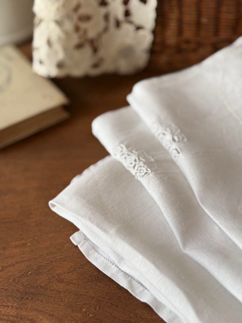 フランスアンティークஐ⋆*ホワイトリネンの素敵な刺繍クロスஐ⋆*