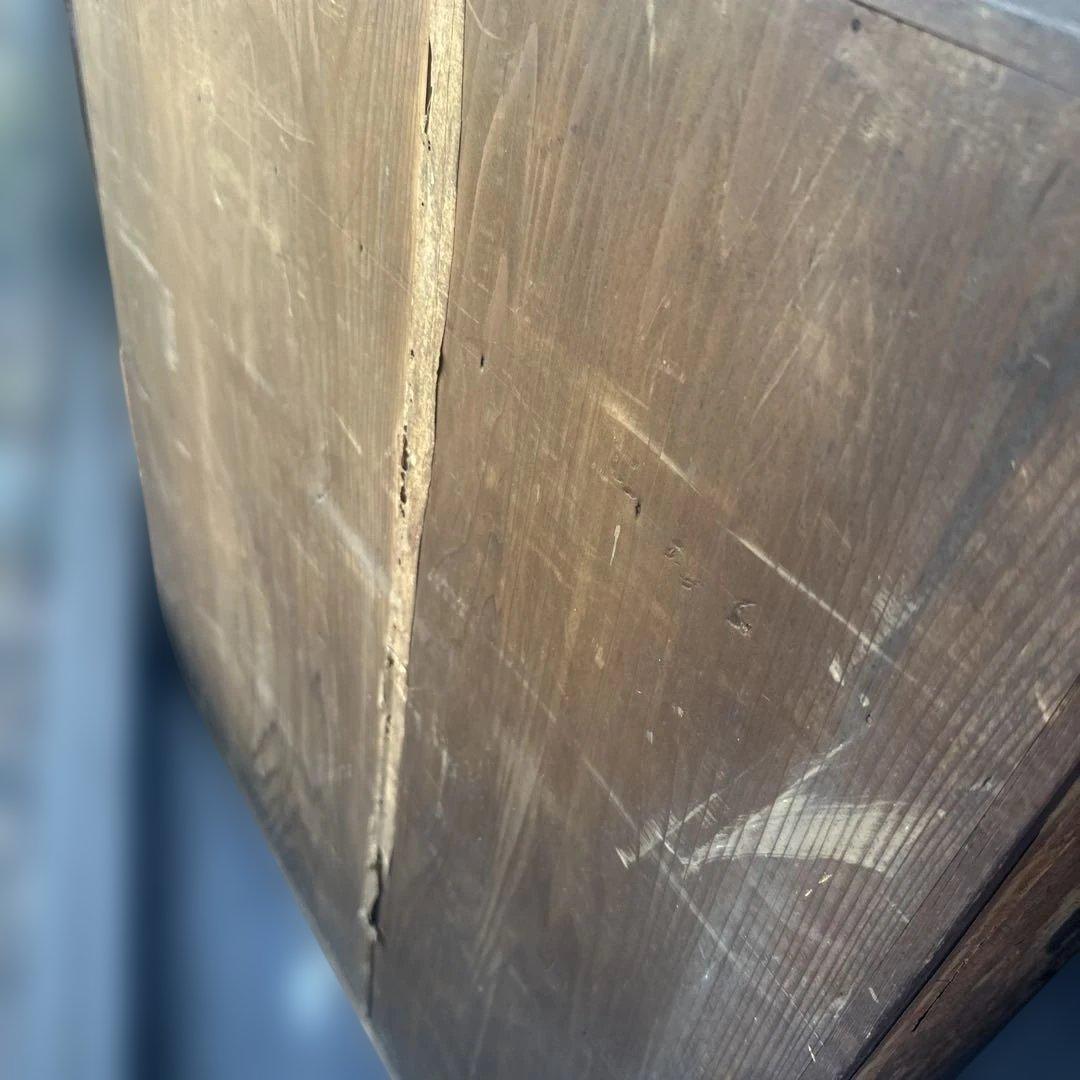 ヴィンテージ　味のある小さめの古い木製タンス 引き出し多数