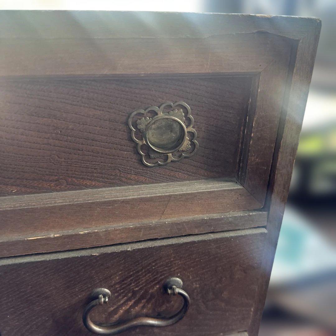 ヴィンテージ　味のある小さめの古い木製タンス 引き出し多数