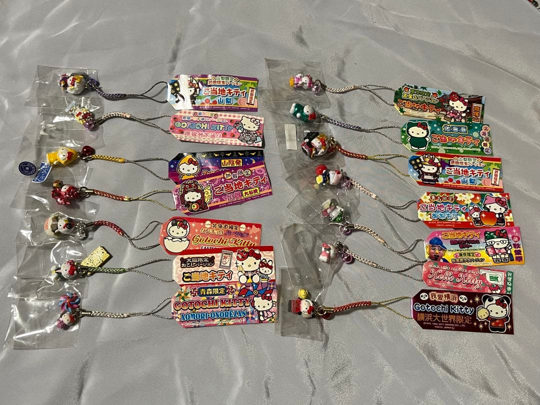ハローキティグッズ　約130点　根付　ストラップ　フィギュア　など