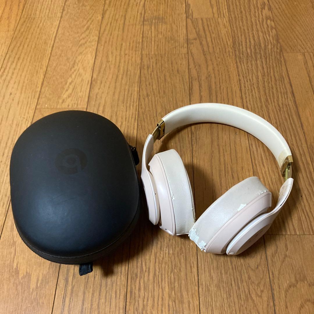 Studio3 Wirelessオーバーイヤーヘッドフォン デザートサンド