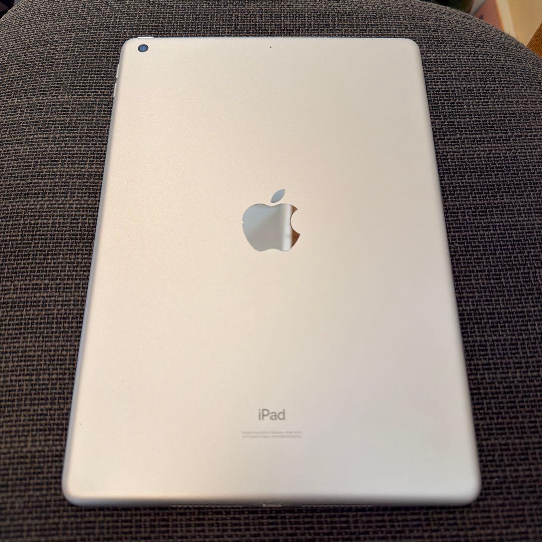 Apple iPad 第8世代 32gb シルバー 本体