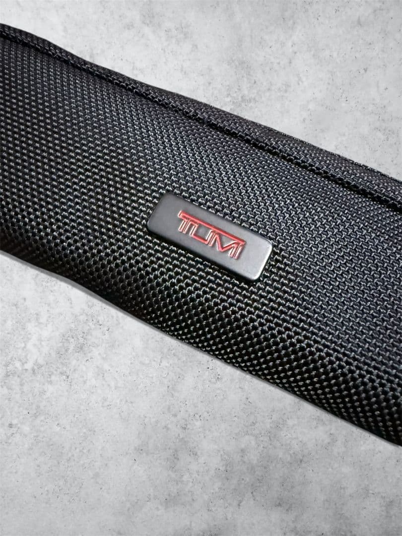 未使用級美品　TUMI トゥミ ビジネスバッグ　黒 ☆収納ポーチ付き