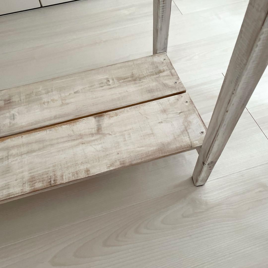 CAOLI LAになります シャビーな棚　机