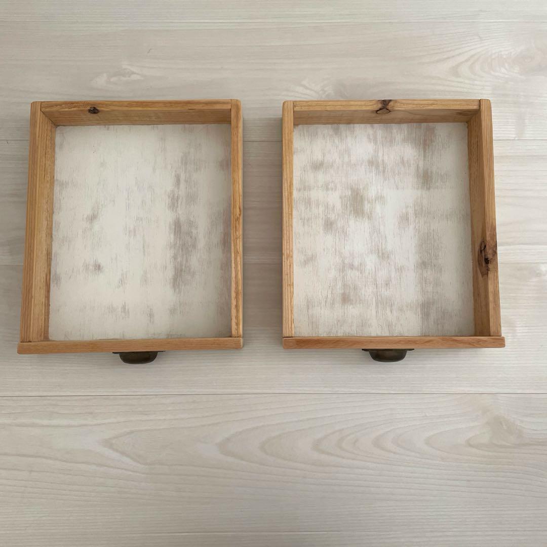 CAOLI LAになります シャビーな棚　机