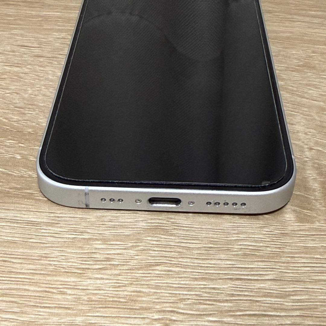 【使用期間４か月！】iPhone16 128GB ホワイト