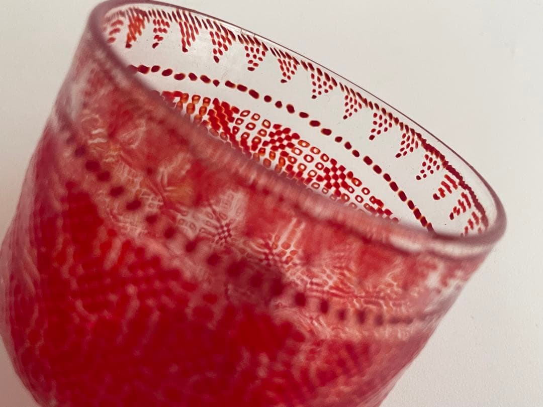 ガラス作家　江波冨士子　茜小紋　盃　酒器　硝子盃　小西潮　sake cup
