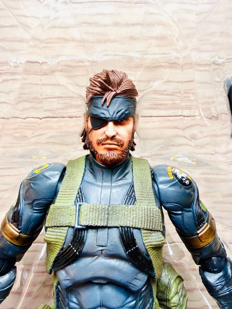 プレイアーツ改　メタルギアソリッド　ピースウォーカー　スネークスニーキングスーツ