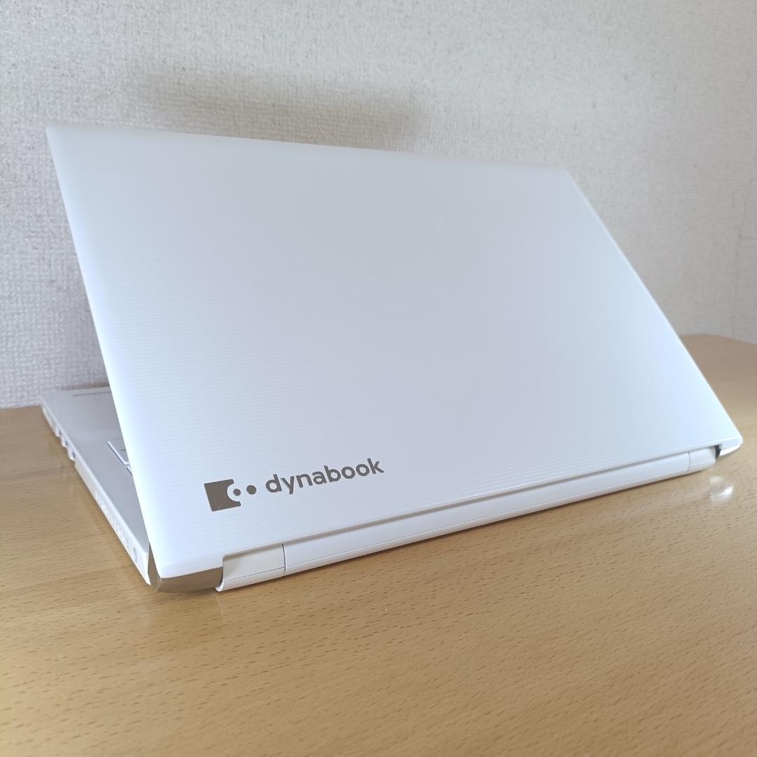 8世代 Corei3 Windows11 SSD メモリ12GB ノートPC 白