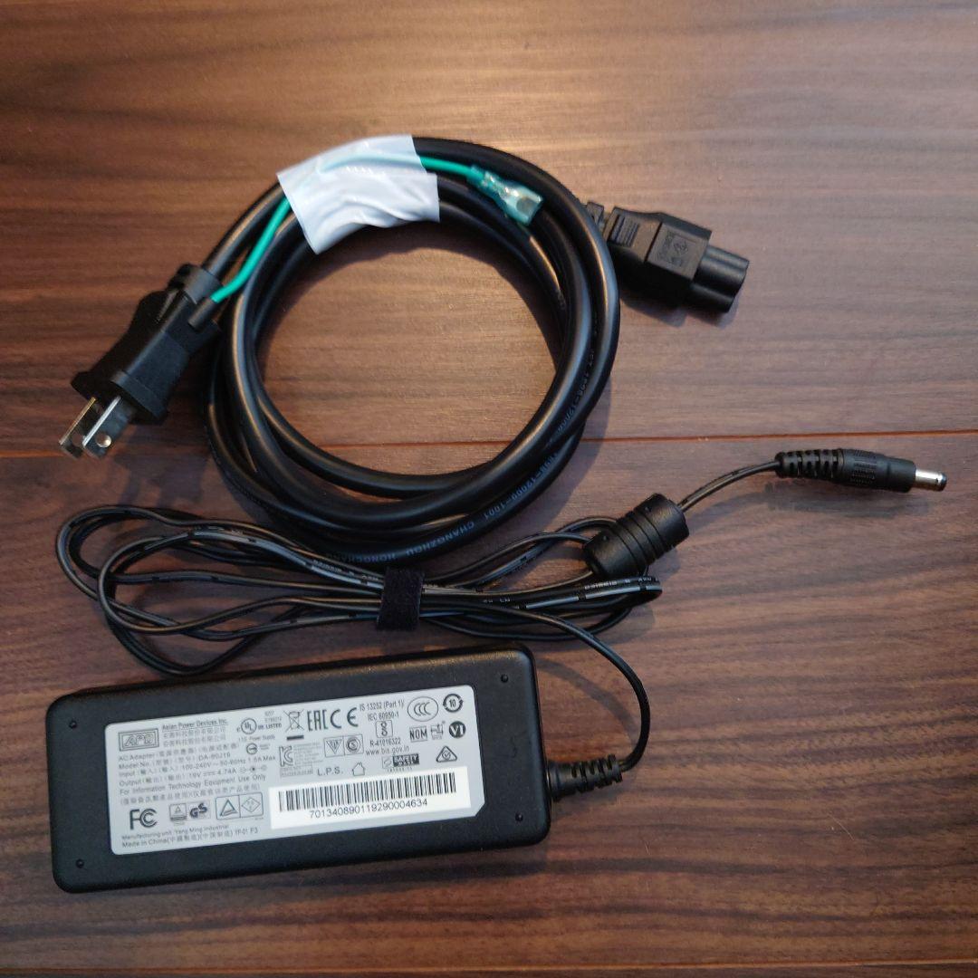 MSI Optix MAG321CURV 31.5インチ 4K 湾曲型モニタ